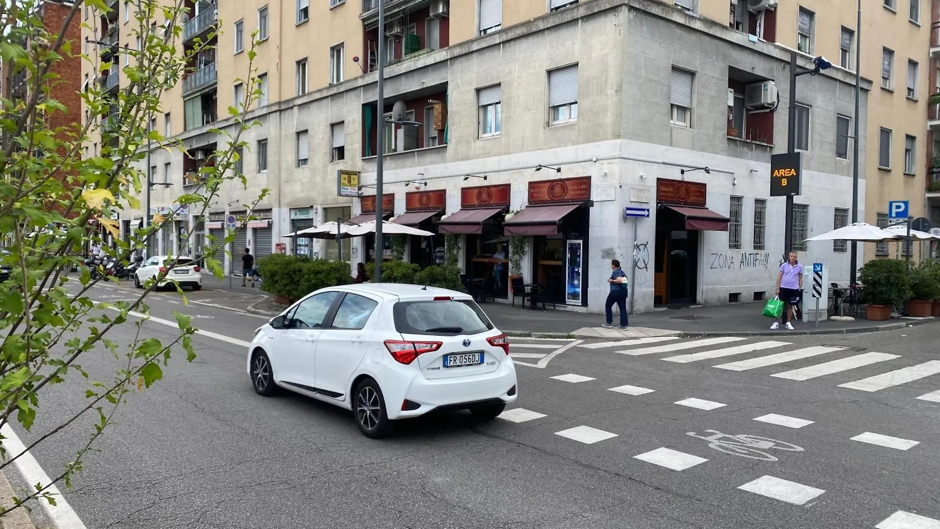 Apartment Bnb Milano Dipinta Di Blu