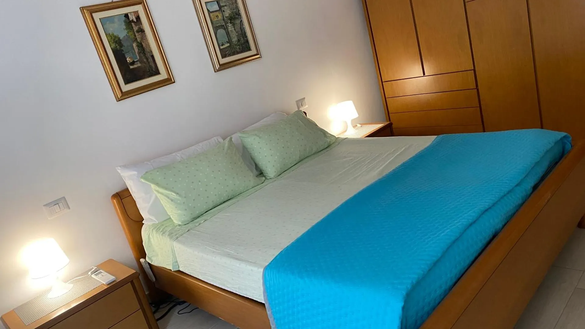 Bnb Milano Dipinta Di Blu 0*, Milan Italy
